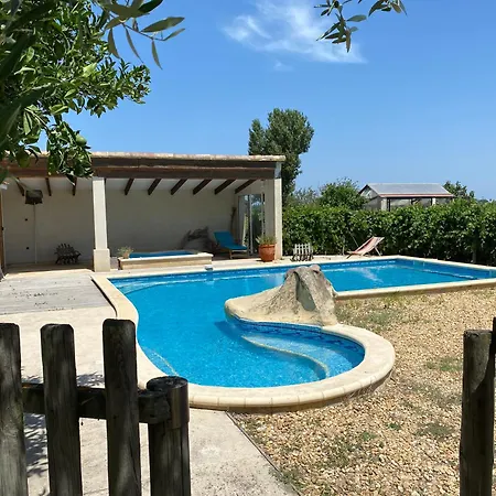 Les Pierrades En Camargue Holiday home